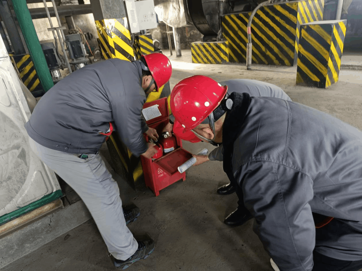 1-攻克生产困境,发挥先锋力量02.gif 1-攻克生产困境,发挥先锋力量02.gif